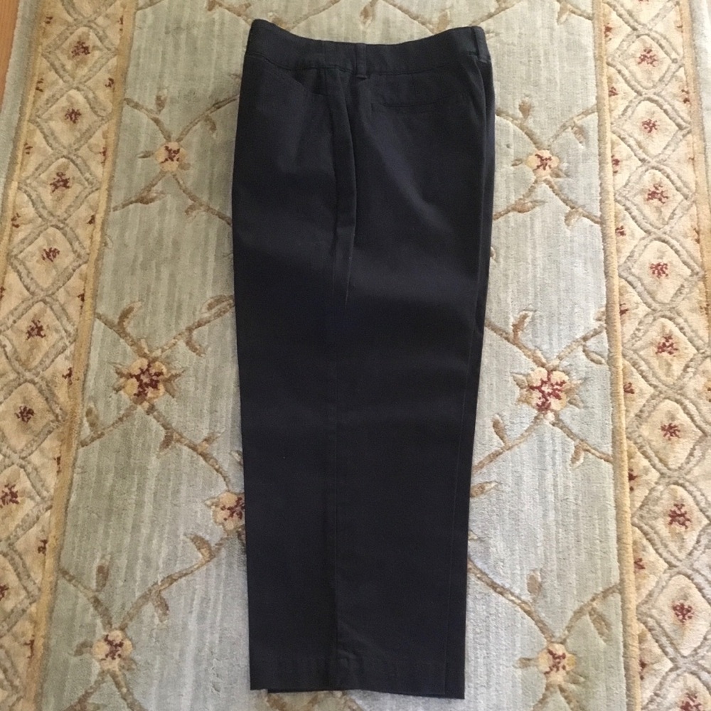 Croft & Barrow Black Capris